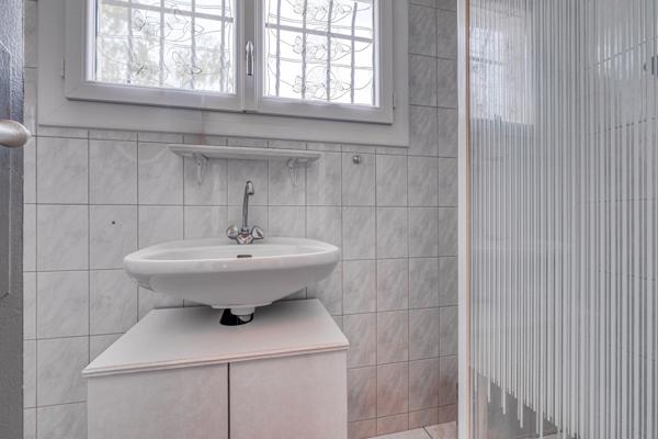 Christophe Michaudelle – EXCLUSIVITE CAPIFRANCE - vous propose proche de Lizy sur Ourcq : maison indépendante - 5 pièces - 109 m² - 3 chambres - 2 pièces d'eau - beau jardin plat et clos – terrasse -