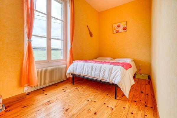 Christophe Michaudelle – EXCLUSIVITE CAPIFRANCE - vous propose proche de Lizy sur Ourcq : maison indépendante - 5 pièces - 109 m² - 3 chambres - 2 pièces d'eau - beau jardin plat et clos – terrasse -