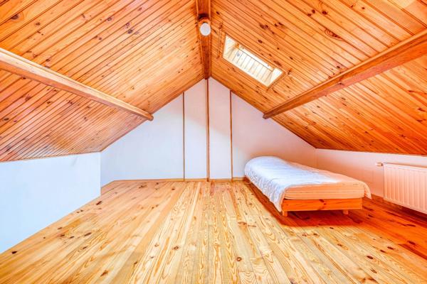 Christophe Michaudelle – EXCLUSIVITE CAPIFRANCE - vous propose proche de Lizy sur Ourcq : maison indépendante - 5 pièces - 109 m² - 3 chambres - 2 pièces d'eau - beau jardin plat et clos – terrasse -