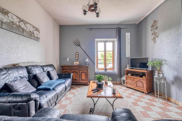 Christophe Michaudelle – EXCLUSIVITE CAPIFRANCE - vous propose proche de Lizy sur Ourcq : maison indépendante - 5 pièces - 109 m² - 3 chambres - 2 pièces d'eau - beau jardin plat et clos – terrasse -