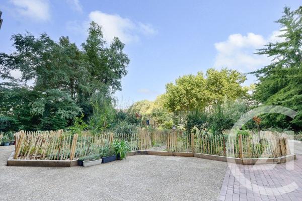Appartement F4 à vendre  4 pièces - 89,66 m 2   PARIS  - 75019