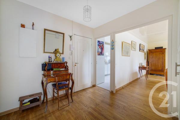 Appartement F4 à vendre  4 pièces - 89,66 m 2   PARIS  - 75019