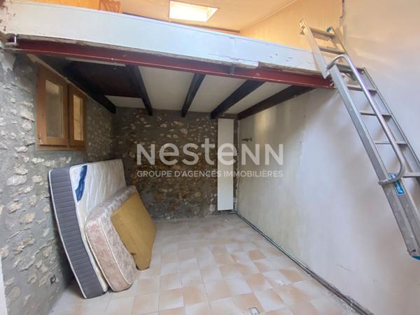 Maison de ville en plein coeur d'Itteville - 5 pièces - 3 chambres - Terrasse - Travaux à prévoir