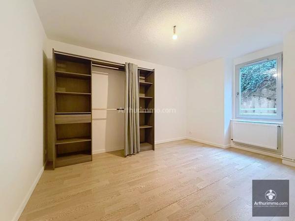 Location Appartement 3 pièces 54 m2 à Cours