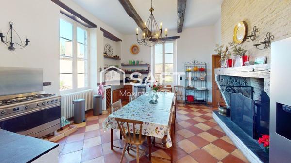 Magnifique Château rénové avec gîte et piscine