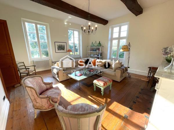 Magnifique Château rénové avec gîte et piscine