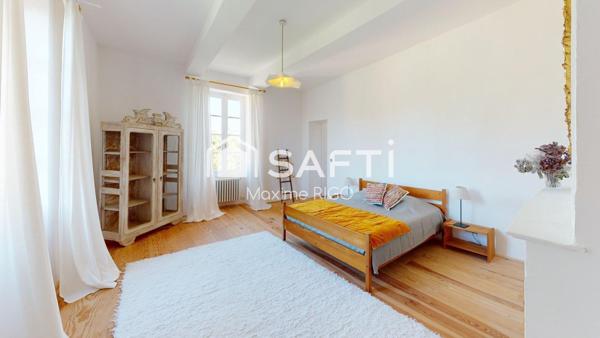 Magnifique Château rénové avec gîte et piscine