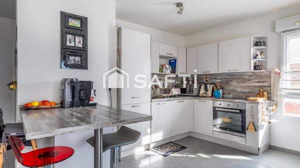 Lumineux F4 d’angle à 10 min des plages