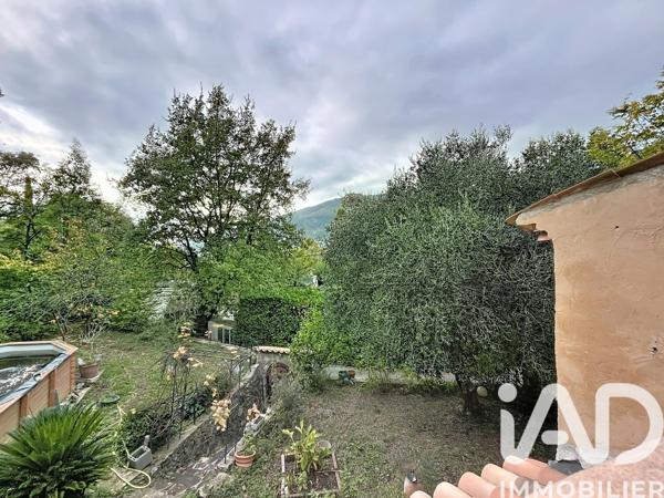 Maison à vendre 5 pièces 115 m² Châteauneuf-Grasse