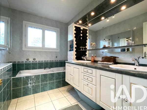 Maison à vendre 6 pièces 144 m² Sainte-Gemme-Moronval