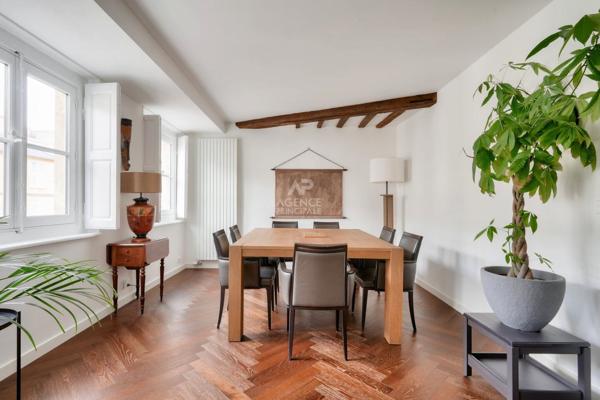 Versailles Saint-Louis Appartement 3 pièces 94m² carrez (96m² au sol), 2ème et dernier étage €799 000 ** - Référence 27789
