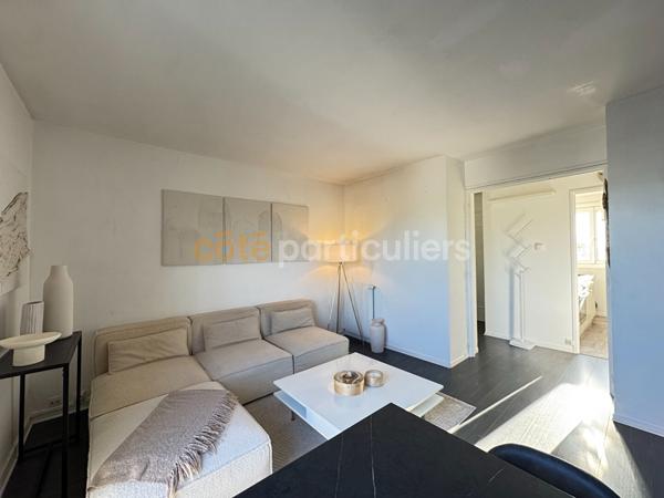 Vente
                Appartement58,25 m² - 3 Pièces -
                    ORLEANS (45100)