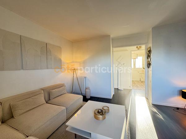Vente
                Appartement58,25 m² - 3 Pièces -
                    ORLEANS (45100)