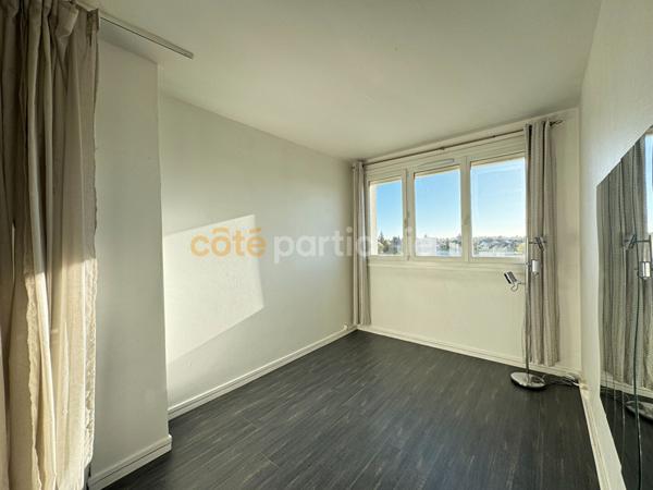 Vente
                Appartement58,25 m² - 3 Pièces -
                    ORLEANS (45100)