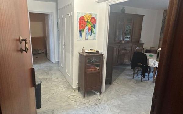 Appartement à vendre    3 pièces • 75,83 m2 Antibes
