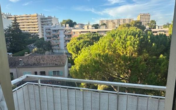 Appartement à vendre    3 pièces • 75,83 m2 Antibes