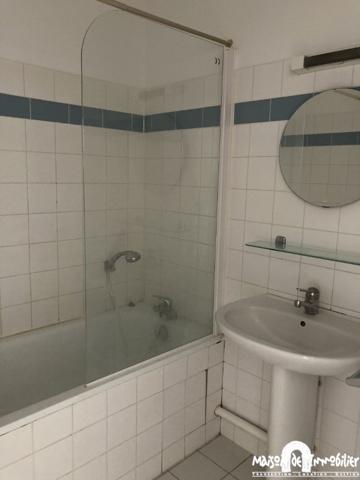 Location Appartement avec terrasse - 2 pièces - 55m² - COGNAC Résidence avec ascenseur