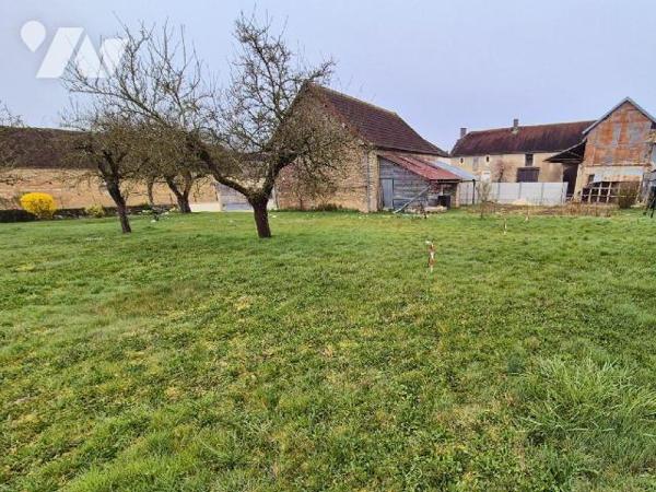  Situé en plein secteur viticole en Champagne, entre Les Riceys et Celles sur Ource venez décou...