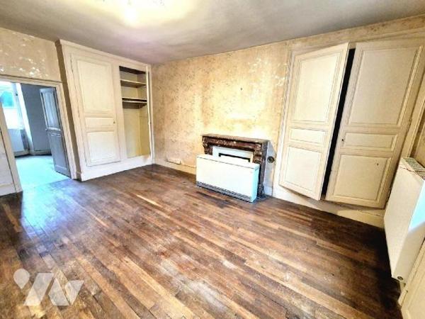  Situé en plein secteur viticole en Champagne, entre Les Riceys et Celles sur Ource venez décou...