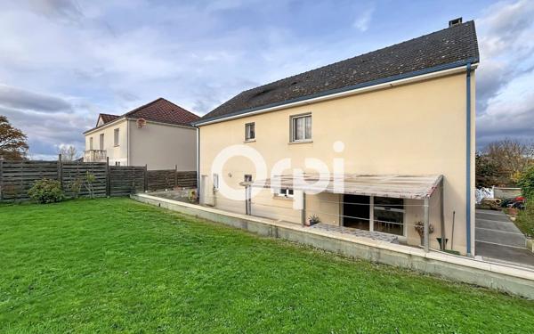 Maison à vendre    7 pièces • 152 m2 Saint-Pantaléon-de-Larche