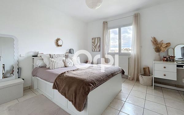 Maison à vendre    7 pièces • 152 m2 Saint-Pantaléon-de-Larche