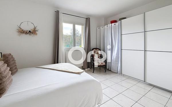 Maison à vendre    7 pièces • 152 m2 Saint-Pantaléon-de-Larche