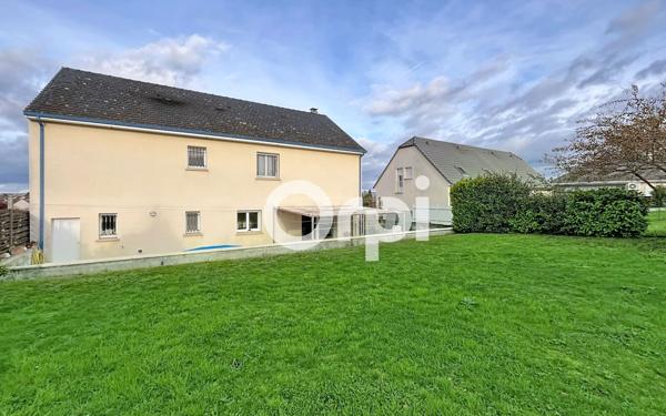 Maison à vendre    7 pièces • 152 m2 Saint-Pantaléon-de-Larche