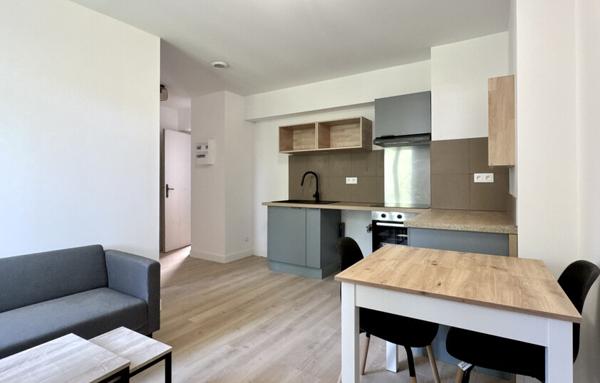 À louer   T2 meublé entièrement rénové avec accès jardin et vue rivière