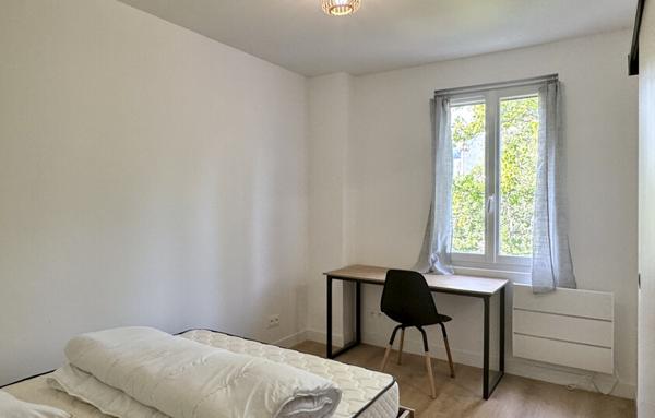 À louer   T2 meublé entièrement rénové avec accès jardin et vue rivière