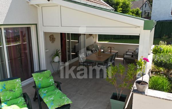 Élégante Demeure Rénovée avec Piscine et Exposition Sud