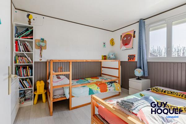 Vente : maison 5 pièces 3 chambres, 2 salles d'eau 1 salle de bains à LIEUSAINT !