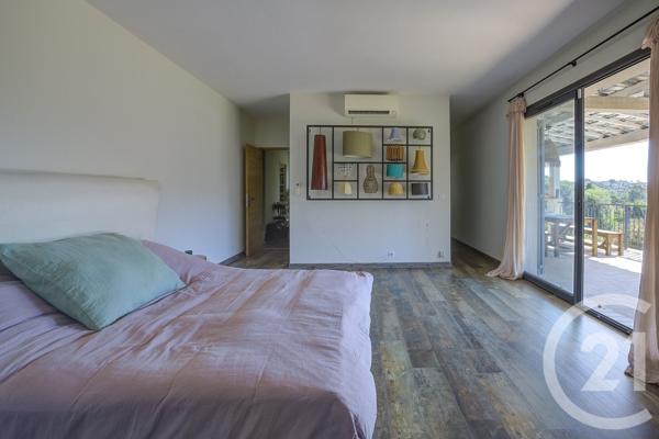 Maison à vendre  4 pièces - 220 m2 ANTIBES - 06