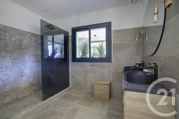 Maison à vendre  4 pièces - 220 m2 ANTIBES - 06