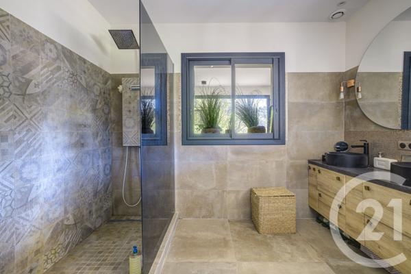 Maison à vendre  4 pièces - 220 m2 ANTIBES - 06