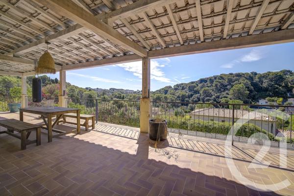 Maison à vendre  4 pièces - 220 m2 ANTIBES - 06