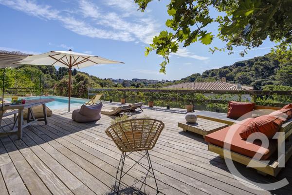 Maison à vendre  4 pièces - 220 m2 ANTIBES - 06