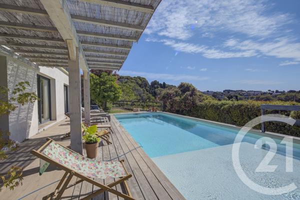 Maison à vendre  4 pièces - 220 m2 ANTIBES - 06