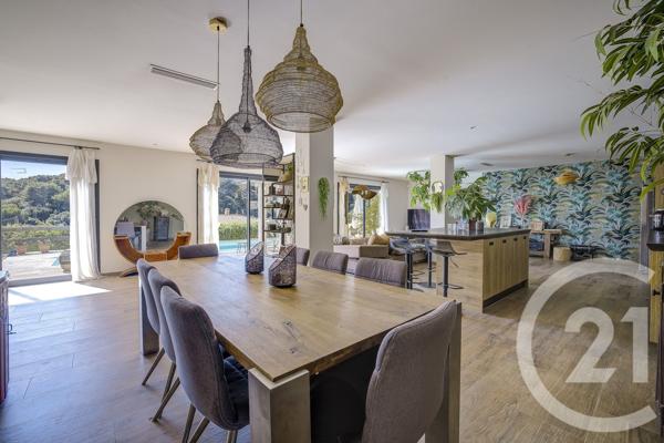 Maison à vendre  4 pièces - 220 m2 ANTIBES - 06