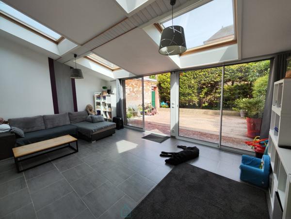 Charmante maison proche écoles et lycée  Jardin & terrasse