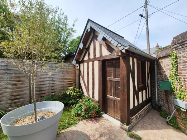 Charmante maison proche écoles et lycée  Jardin & terrasse