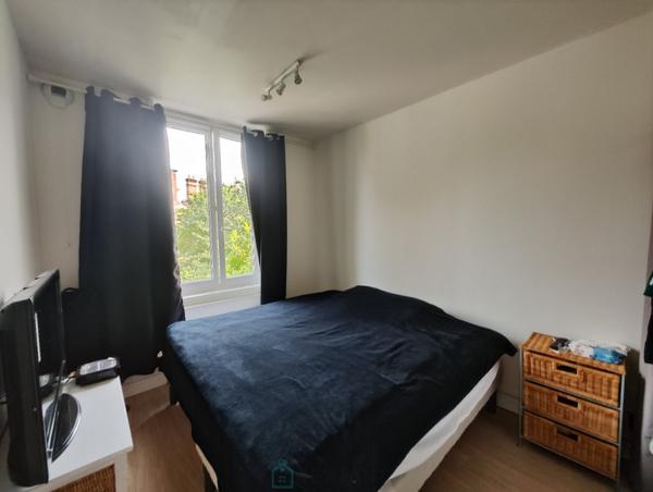 Charmante maison proche écoles et lycée  Jardin & terrasse