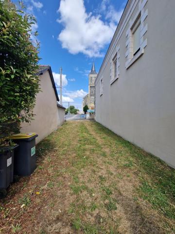 Terrain à Batir à vendre à La Daguenière dans le Maine-et-Loire (49800), ref : 49112-986