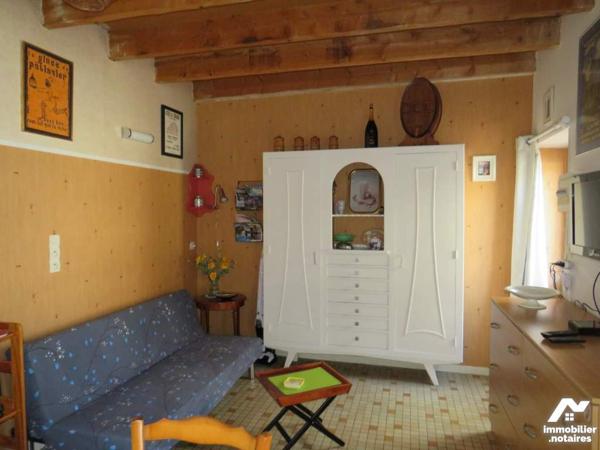 Maison d'habitation centre Loches avec dépendances