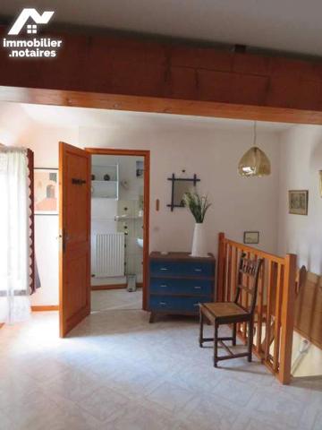 Maison d'habitation centre Loches avec dépendances