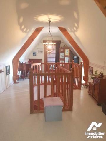 Maison d'habitation centre Loches avec dépendances