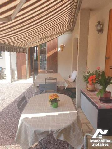 Maison d'habitation centre Loches avec dépendances