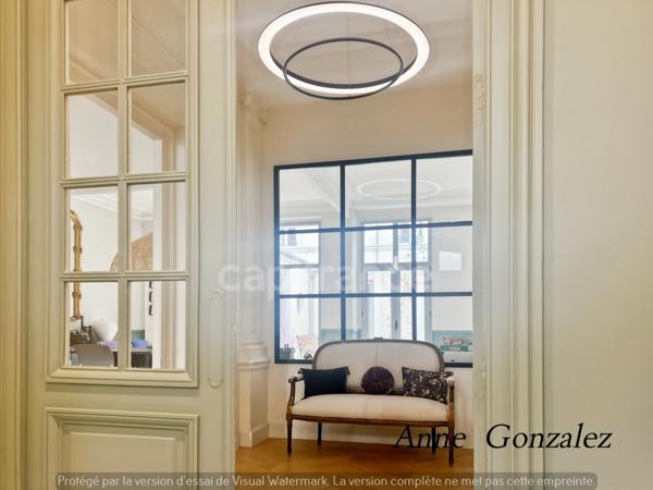 ORLEANS Carré OR, à vendre grande Maison Bourgeoise entièrement rénovée par Architecte d'intérieur avec patio intérieur et jacuzzi à l'abri des regards