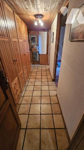 LA BIOLLE, corps de ferme de 112m2 au calme avec 9 000m2 de terrain agricole NON LOUE