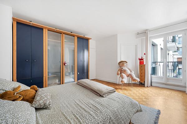 Paris 16 - Spacieux 4 pièces meublé dans la rue la plus prisée de Passy