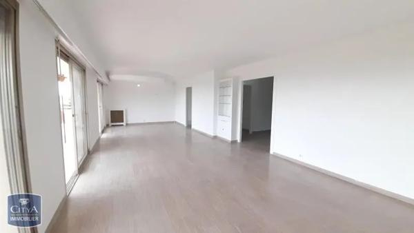 Appartement à louer 3 pièces 97.2m²